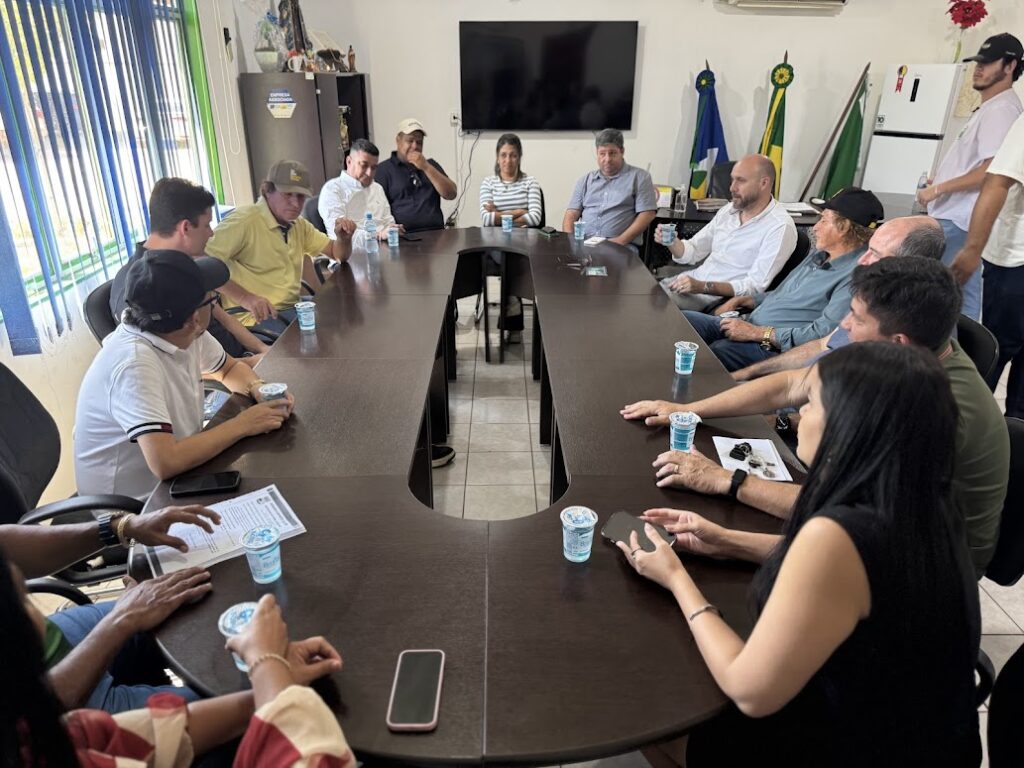 Deputado é recebido pela equipe da gestão do prefeito Mariano Balabam em Rosário. Foto: Rafael Rosa